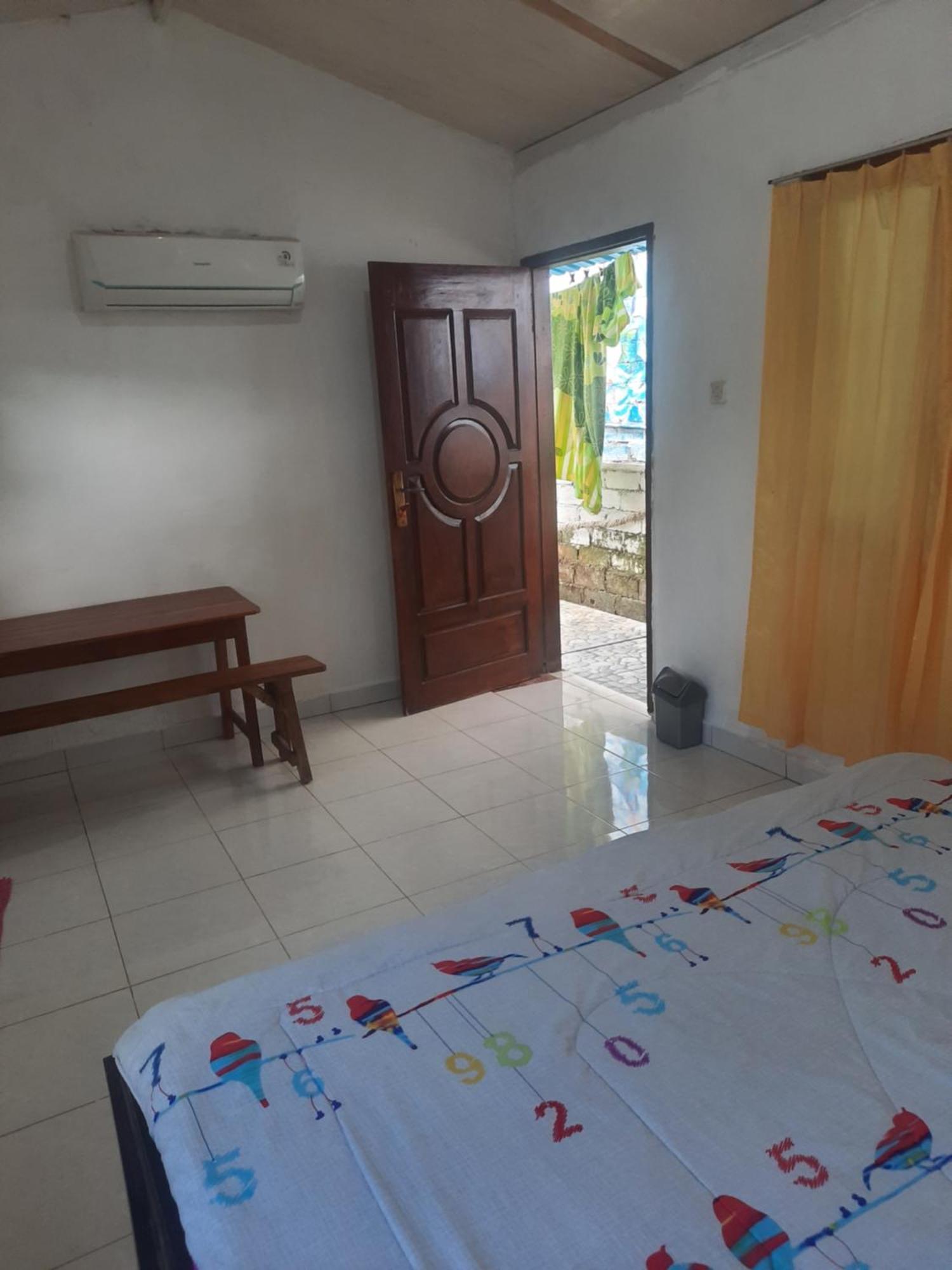 Red Beach Homestay Pasanggaran Oda fotoğraf